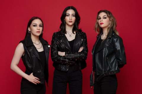 Cinco razones para no perderse a The Warning, la banda de rock que vista Bogotá