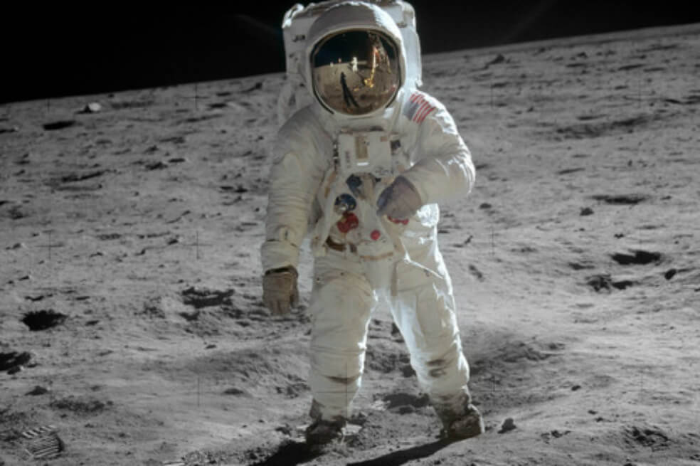 Fotografía de Buzz Aldrin por Neil Amstrong tomada con una cámara de 70 mm. 
 / NASA