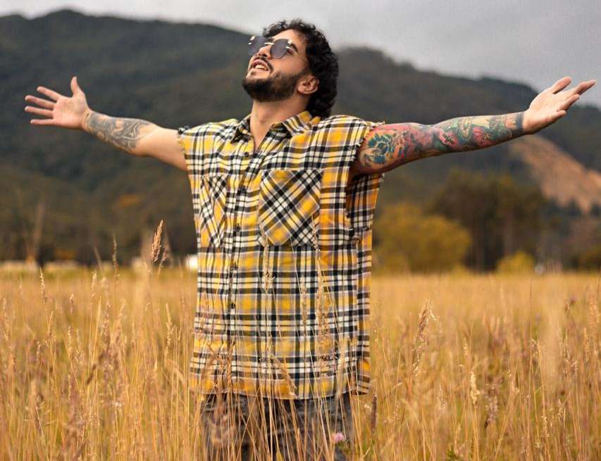 E Tune es un artista colombiano