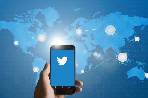 Twitter cierra miles de cuentas de noticias falsas en todo el mundo