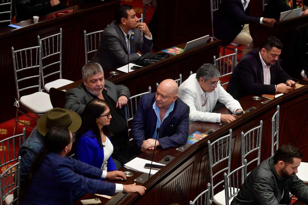 Congresistas de esta bancada, en la sesión del Congreso donde se conmemora el Día Nacional de Víctimas del conflicto.