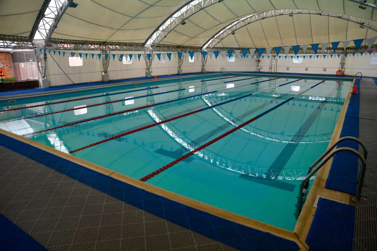 Piscina Parque Sauzalito del Instituto Distrital Recreación y Deporte (IDRD) de la localidad de Fontibón
