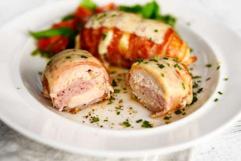 Prepara pechuga de pollo rellena de plátano ¡Deliciosa!