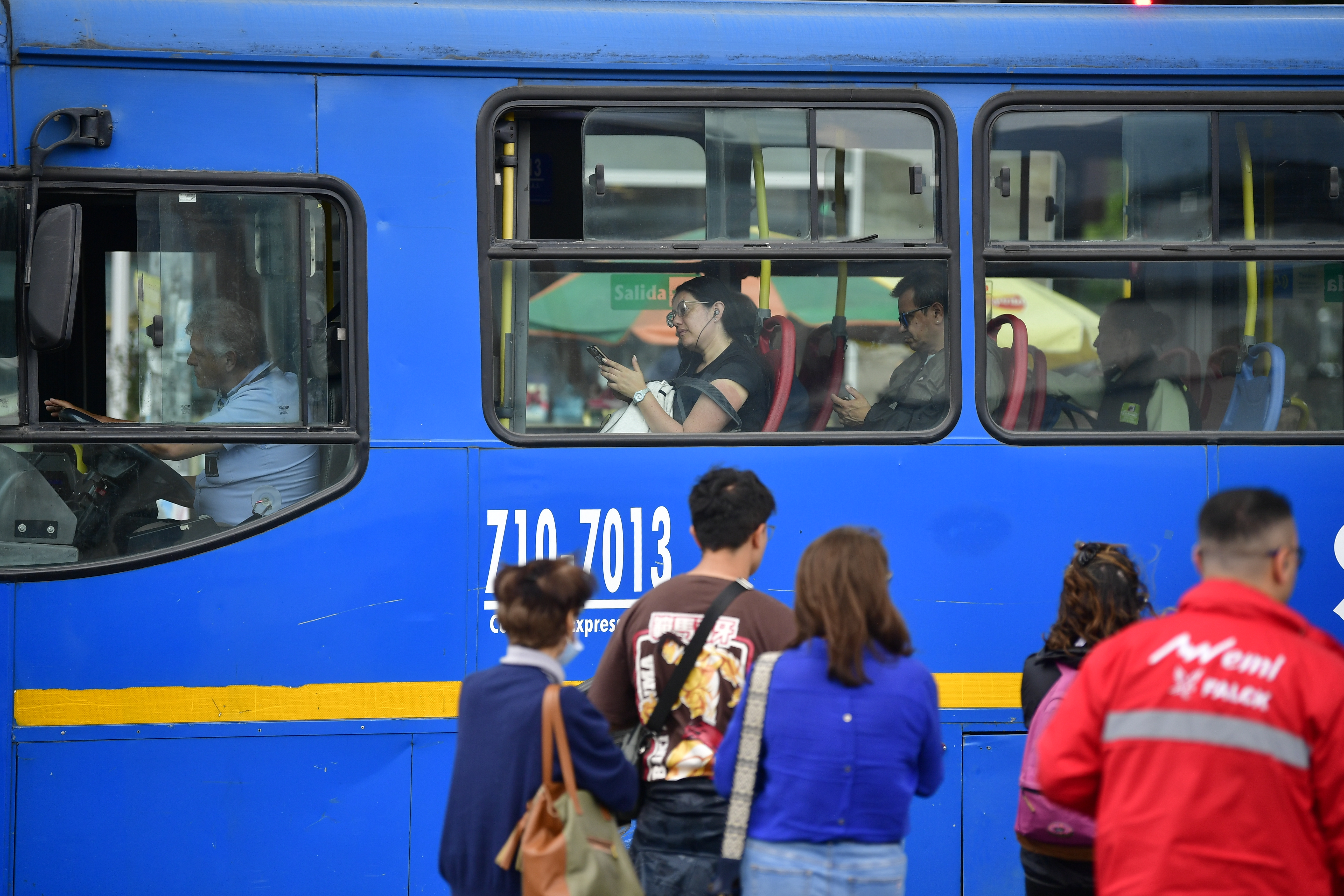 Trancones y alto flujo vehicular en la ciudad de Bogotá