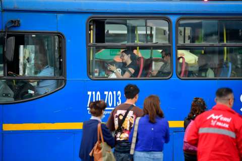 Mujer fue apuñalada por vendedora informal porque nadie le compró en un SITP