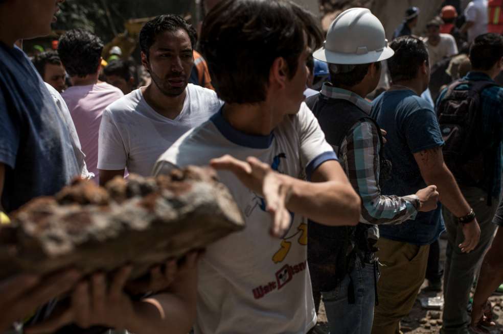 Los mexicanos, independientemente de su estrato o condición social, se volcaron a las calles a ayudar. / María José Gómez