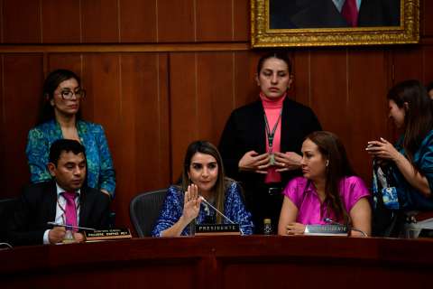 Congreso responde a críticas de Petro y Benedetti por demora en reforma a la salud