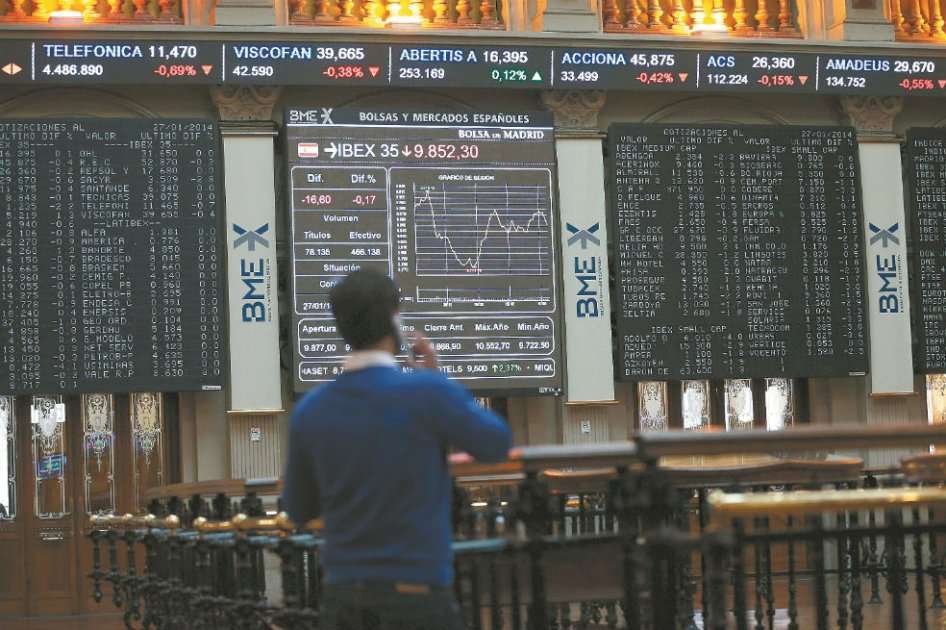 El jueves, tras los anuncios de la FED, los activos mundiales se depreciaron en US$1,7 billones. / EFE