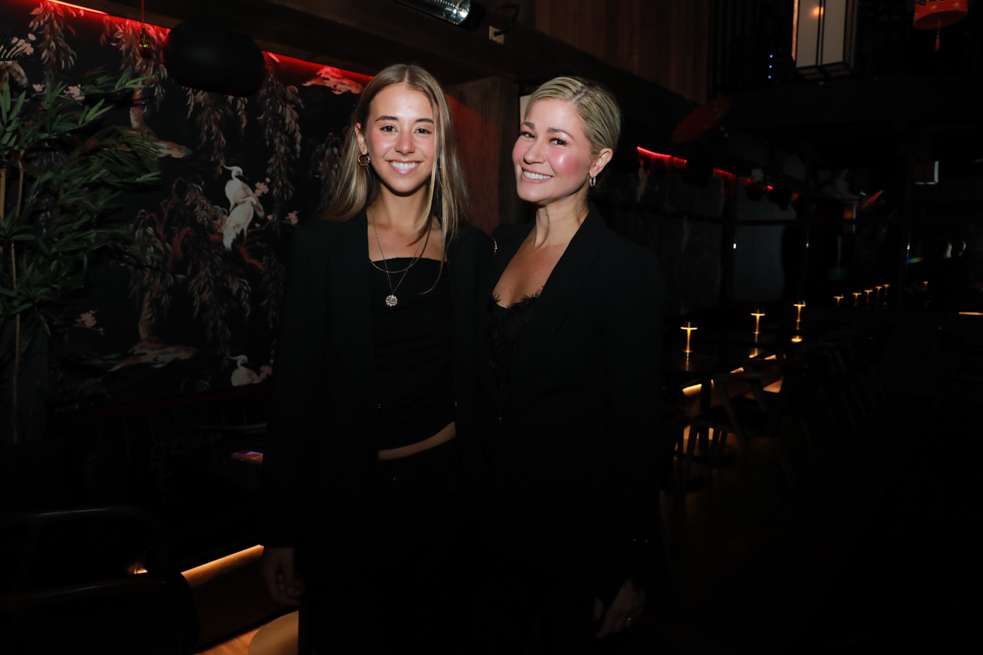 Sara Sanchez y pilar Smith