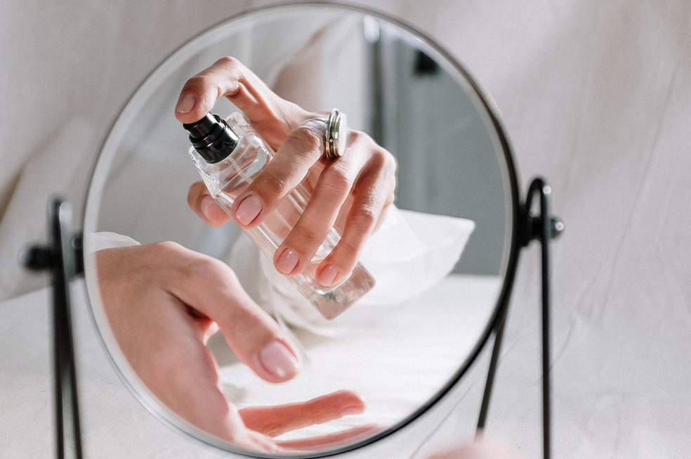 Sólo necesitas este truco para que el aroma de tu perfume dure más tiempo