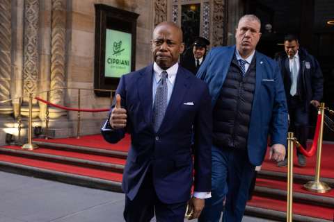 La polémica alrededor de Eric Adams, alcalde de Nueva York, explicada
