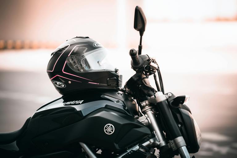 Cómo saber si una moto consume gasolina de más y cómo solucionarlo