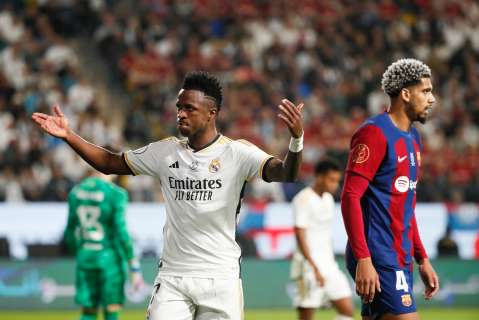 Vinícius brilló y Real Madrid goleó al Barcelona en la Supercopa de España