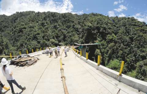 La carretera en Putumayo que también es un corredor de fauna