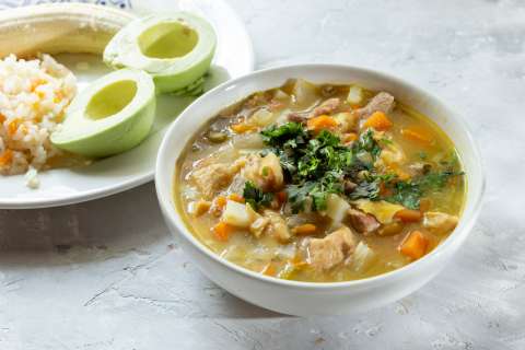 Curso gratuito de gastronomía en el Sena para aprender de cocina colombiana