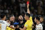 Sergio Ramos es criticado por dar una “patada callejera” en la Liga MX: video