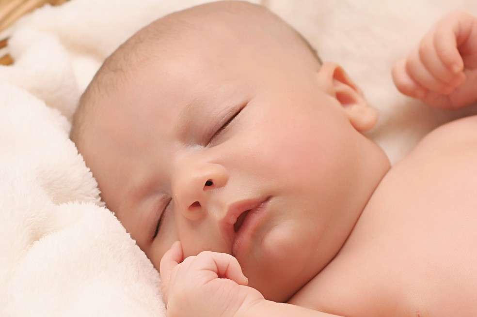 bebé. ¿Por qué tu bebe crece cuando duerme?