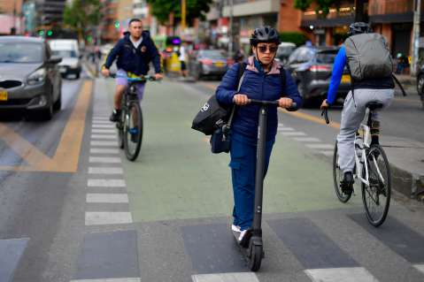 Mintransporte pone reglas a patinetes y bicis eléctricas: lo que cambia con nueva resolución