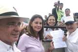 Uribe y Pastrana hacen campaña en la frontera con Venezuela  