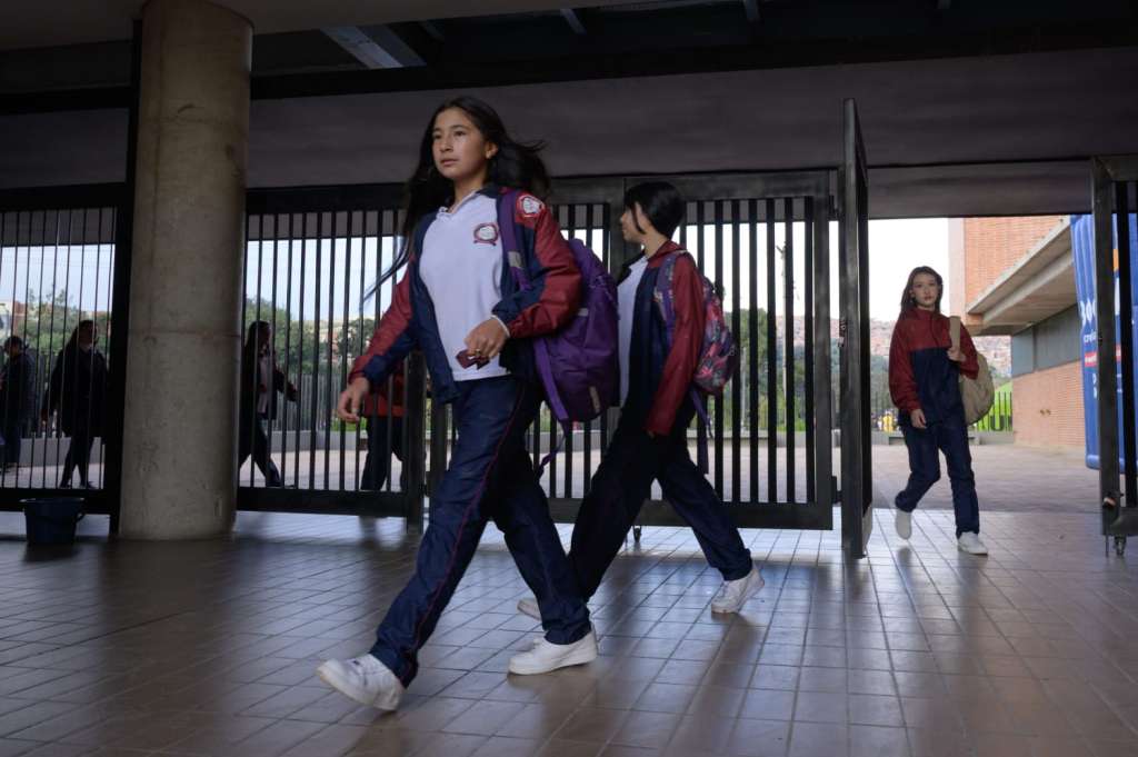 Durante el 2024 se realizaron entregas parciales de tal forma que en enero entró en funcionamiento el área de primera infancia para atender a 240 estudiantes, y en julio los bloques 1, 3 y 4.