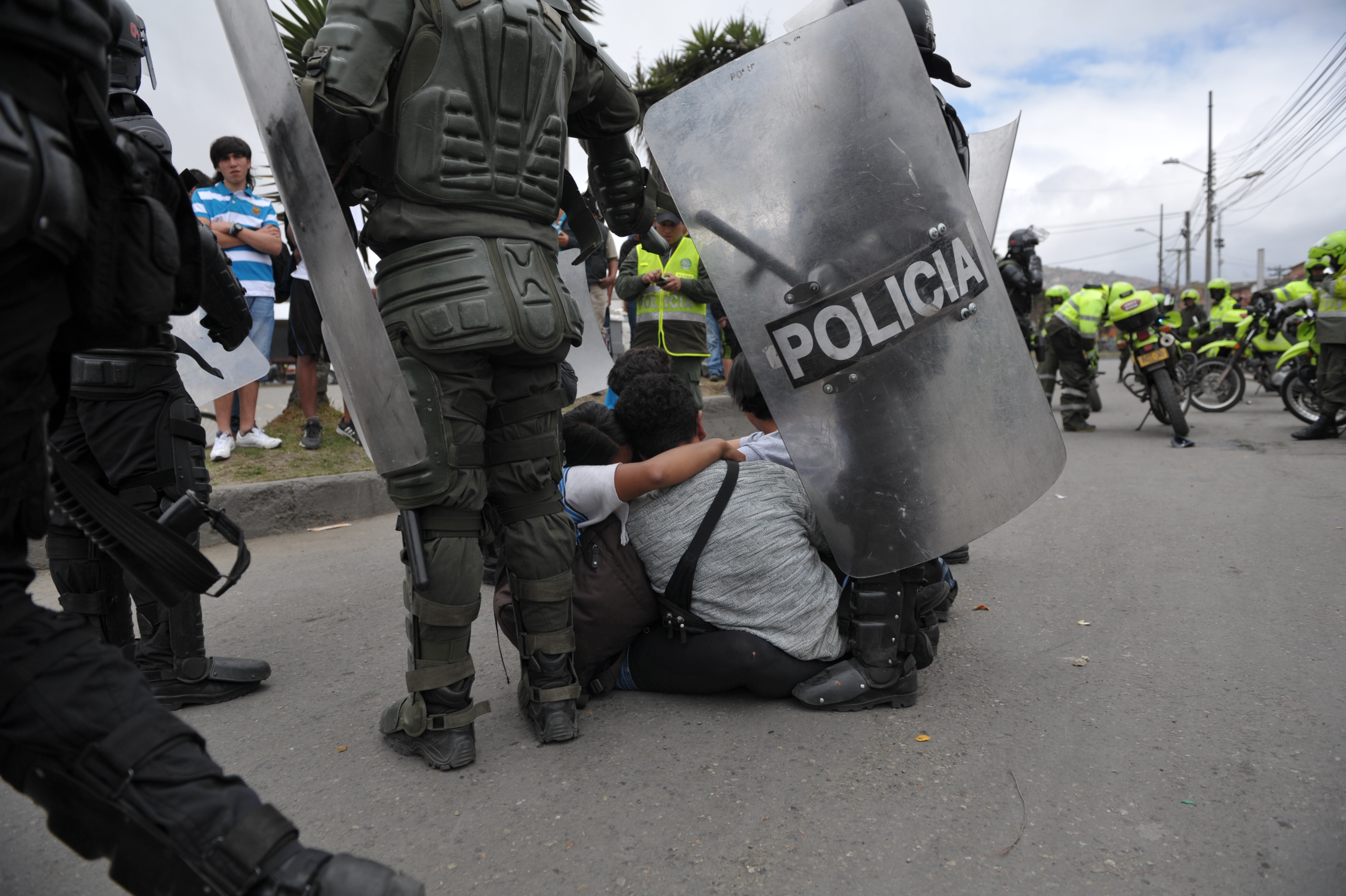 Disturbios y protestas en la autopista sur a la altura de Soacha por el paro Nacional agrario.