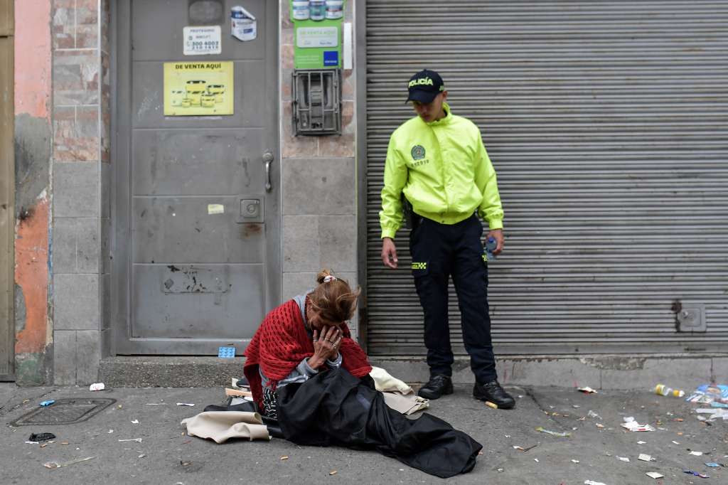 Operativo de la policía en el Barrio San Bernardo o Sanber, 250 uniformados participaron en la toma de ese sector del centro de la ciudad. Se incautaron más de 20.000 dosis de estupefacientes.