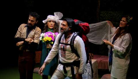 Las “25 cosas” del Teatro Petra y la búsqueda de recuerdos a través de los objetos