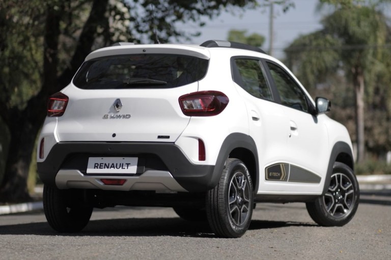 Las opciones E-Tech de las líneas Megane, Master y Kangoo; se llegarán a Colombia después del compacto.