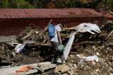 Biden y Harris visitaron zonas afectadas por el huracán, aún hay desaparecidos