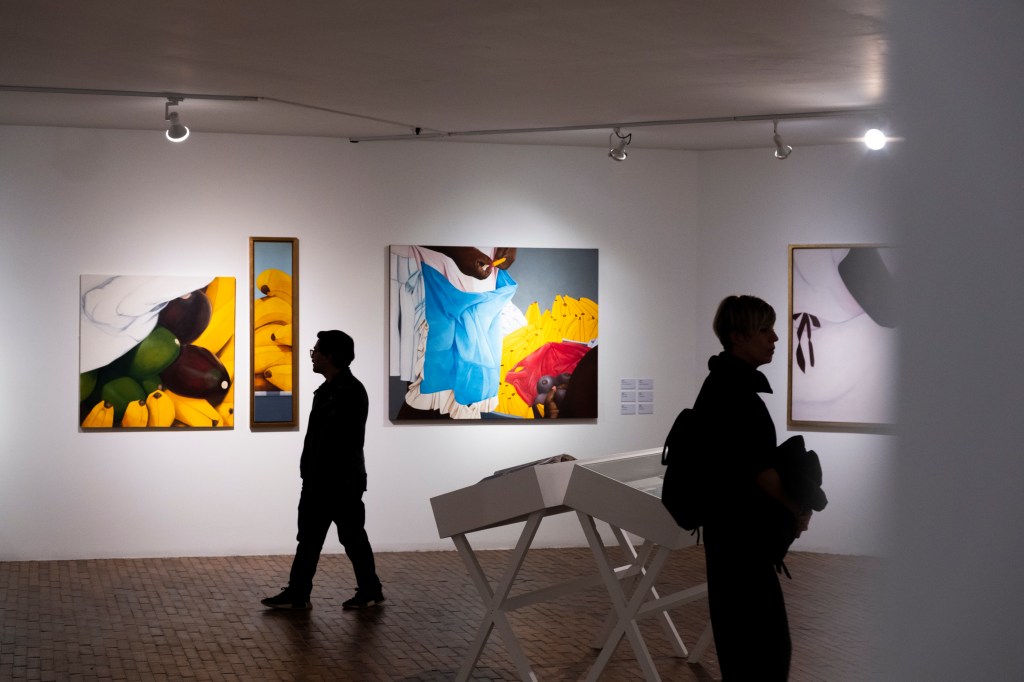 Ana Mercedes Hoyos, Nijolė Šivickas y Silvia Rivas, una conjunción artística en el MAMBO