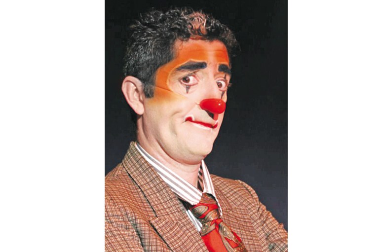El mimo de la nariz roja