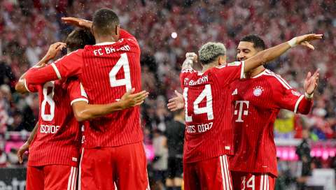 Bayern Múnich tuvo un segundo tiempo aplanador y goleó 5-1 en el debut de la Bundesliga