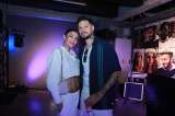 Famosos influencers disfrutaron de una exhibición de moda llena de historia