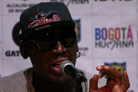 Dennis Rodman se robó el show en Bogotá