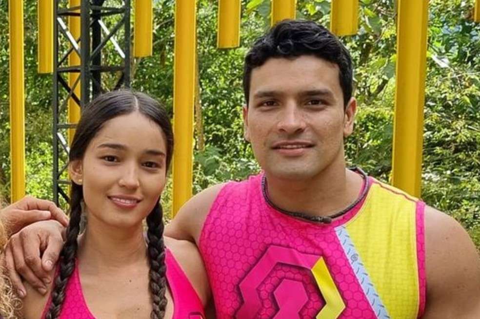 Los exparticipantes del equipo Omega del Desafío The Box publicaron unas fotografías en sus redes sociales con las que confirmaron su noviazgo.