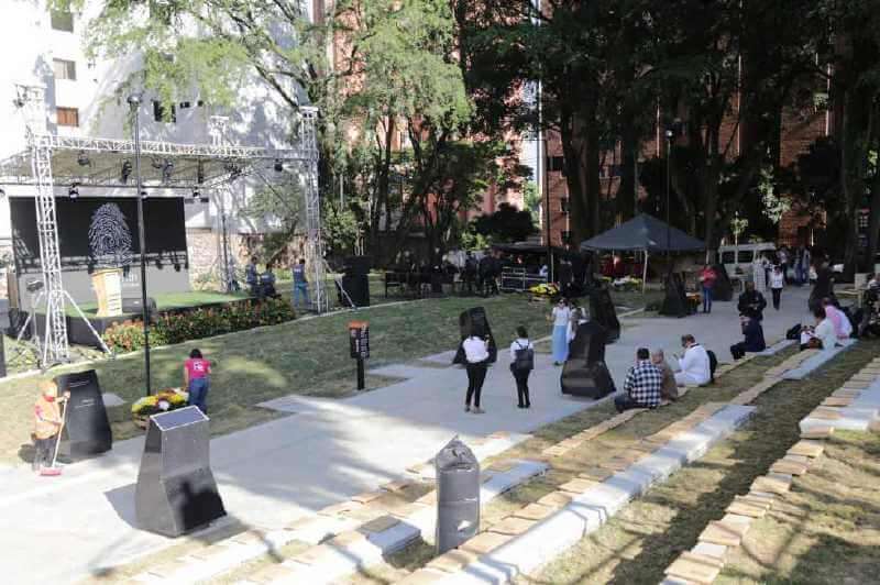 Aspecto del parque Inflexión, en memoria de las víctimas de la violencia, en Medellín. / Cortesía Trébol Comunicaciones