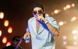 La historia de Grupo Firme y Eduin Caz: de cantar por 50 pesos a llenar grandes estadios