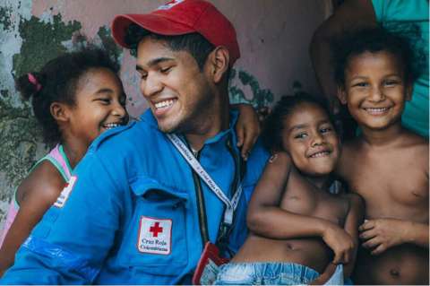 Cruz Roja Colombiana empieza su campaña “La Banderita” para recaudar fondos
