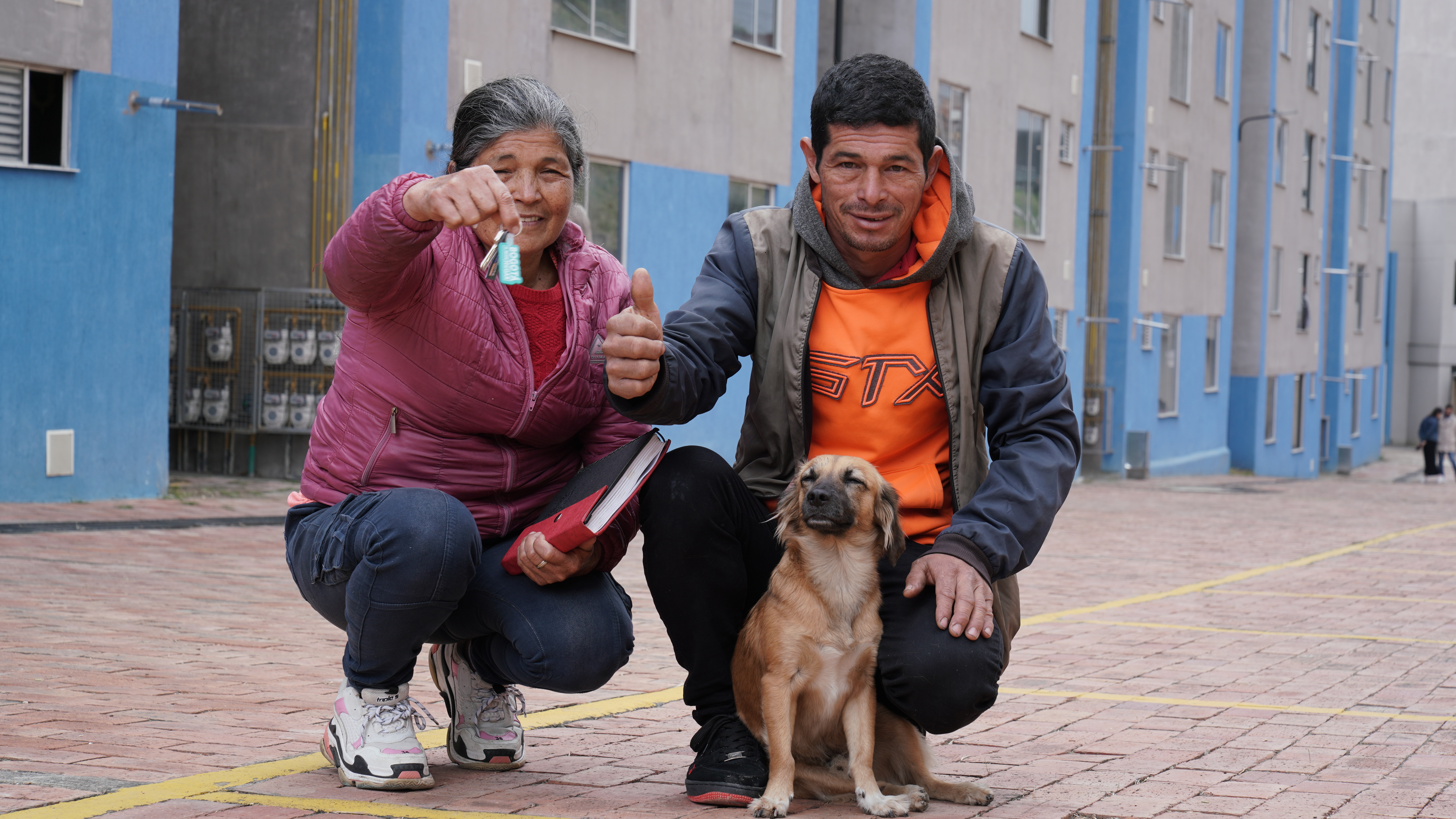 Las mujeres beneficiadas son madres cabeza de familia, quienes se dedican al cuidado.