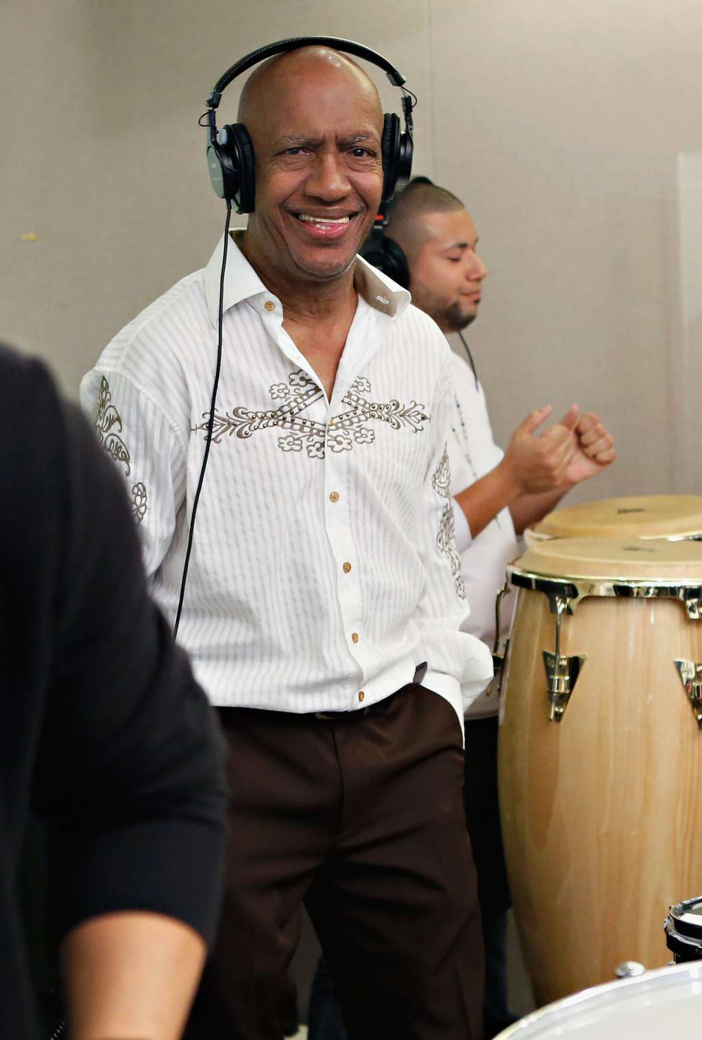 Roberto Roena, salsero durante ensayo en Nueva York.