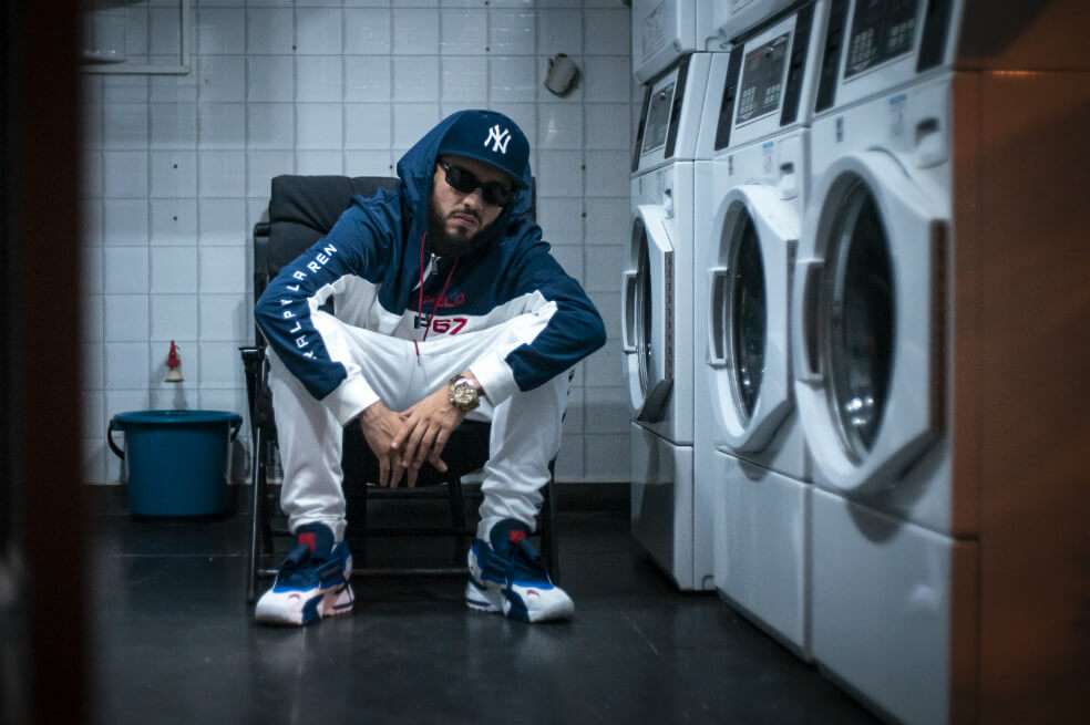 El rap para Sison Beats es una enfermedad, una obsesión. Por eso su música está lejos de ser pegajosa y literal, las letras son una infinidad de referencias que van y vienen. / Alejandro Lopera @lopvisual