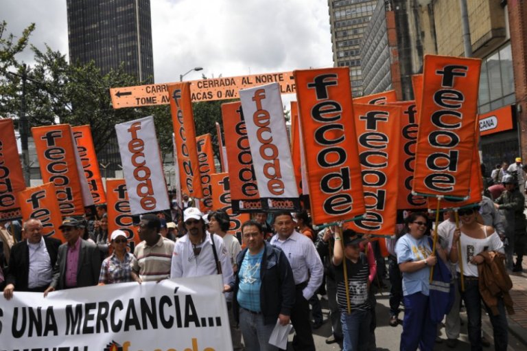 Fecode amenaza con paro de maestros en septiembre