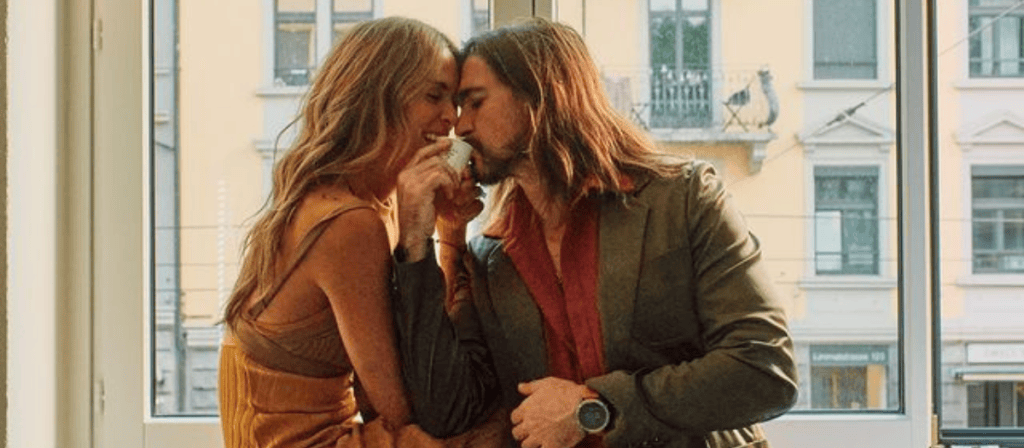 Juanes, Karen Martínez