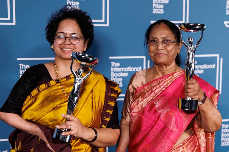 Libro de cuentos sobre mujeres oprimidas en la India ganó Booker International