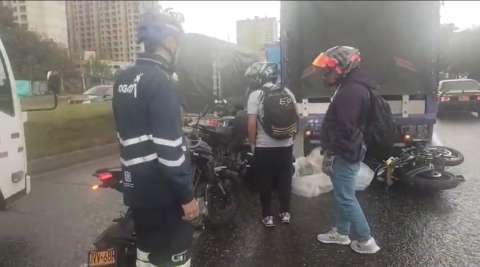 Movilidad: Choque entre camión y motociclista afecta la Av. Cali en Kennedy