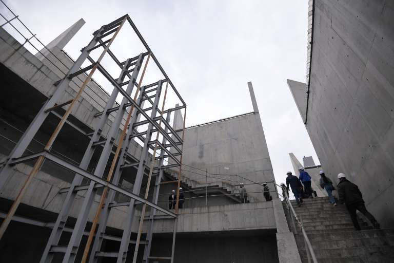 Edificio que reanudará su construcción tras tres años de parálisis.
