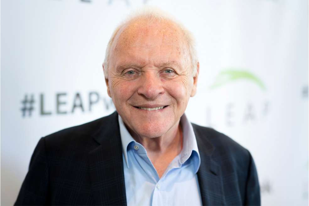 Anthony Hopkins: el actor que le dio vida en el cine al Dr. Hannibal Lecter y quien ha encarnado a Alfred Hitchcock y a Benedicto XVI, fue nombrado en 1987 Comendador de la Orden del Imperio Británico (CBE). En 1993, se le concedió el título de “Knight Bachelor”.