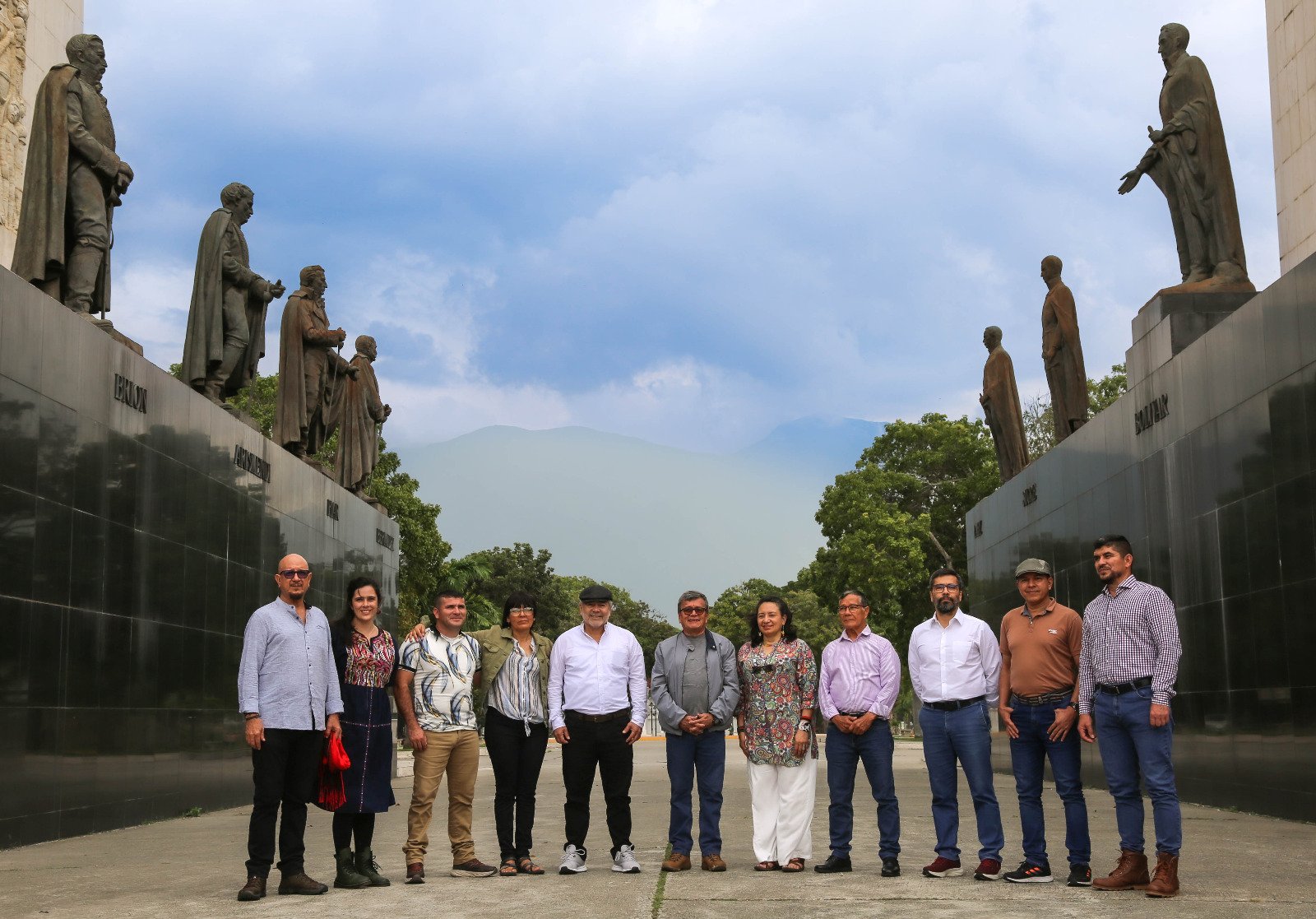 La delegación del ELN llegó este sábado a Caracas para la reunión con el Gobierno.