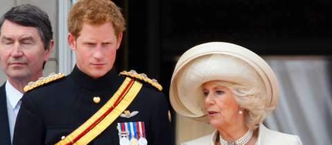 La reina Camila acusa al príncipe Harry de ser el culpable de cáncer de Carlos III