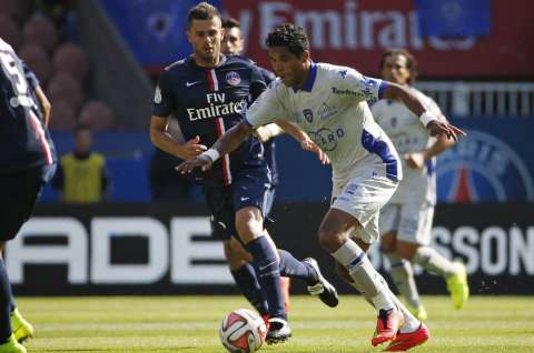 Brandao pidió perdón por haber agredido a Thiago Motta
